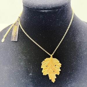 🚨3 for $15🚨 Cookie Lee Gold Tone Leaf Necklace
